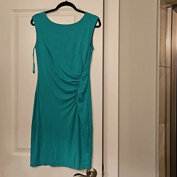 Ann Tqylor Green dress Ann Tqylor Green dress